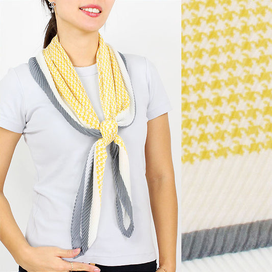 HOUNDSTOOTH PRINT PLEATED SQUARE SCARF