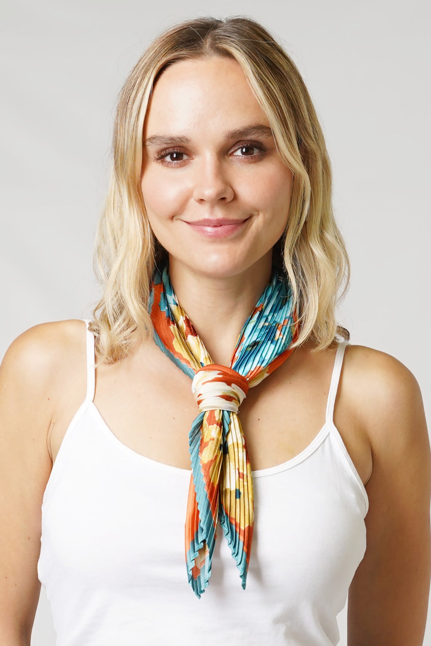 FLOWER PRINT PLEATED SATIN SQUARE SCARF
