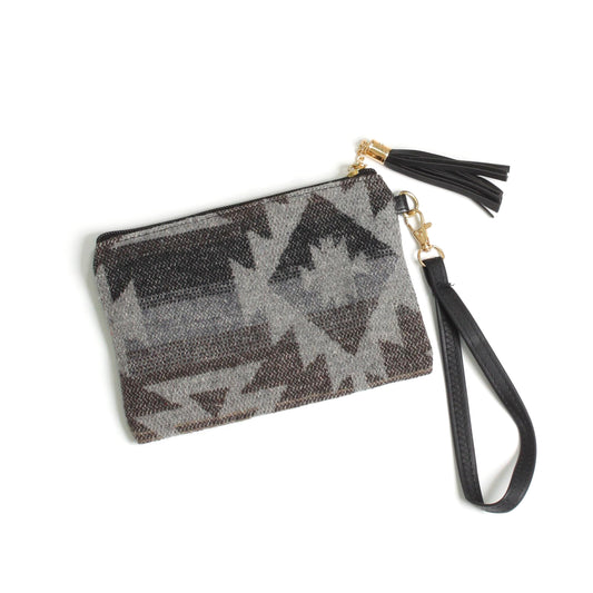 WESTERN WALLET CLUTCH W/WRISTLET