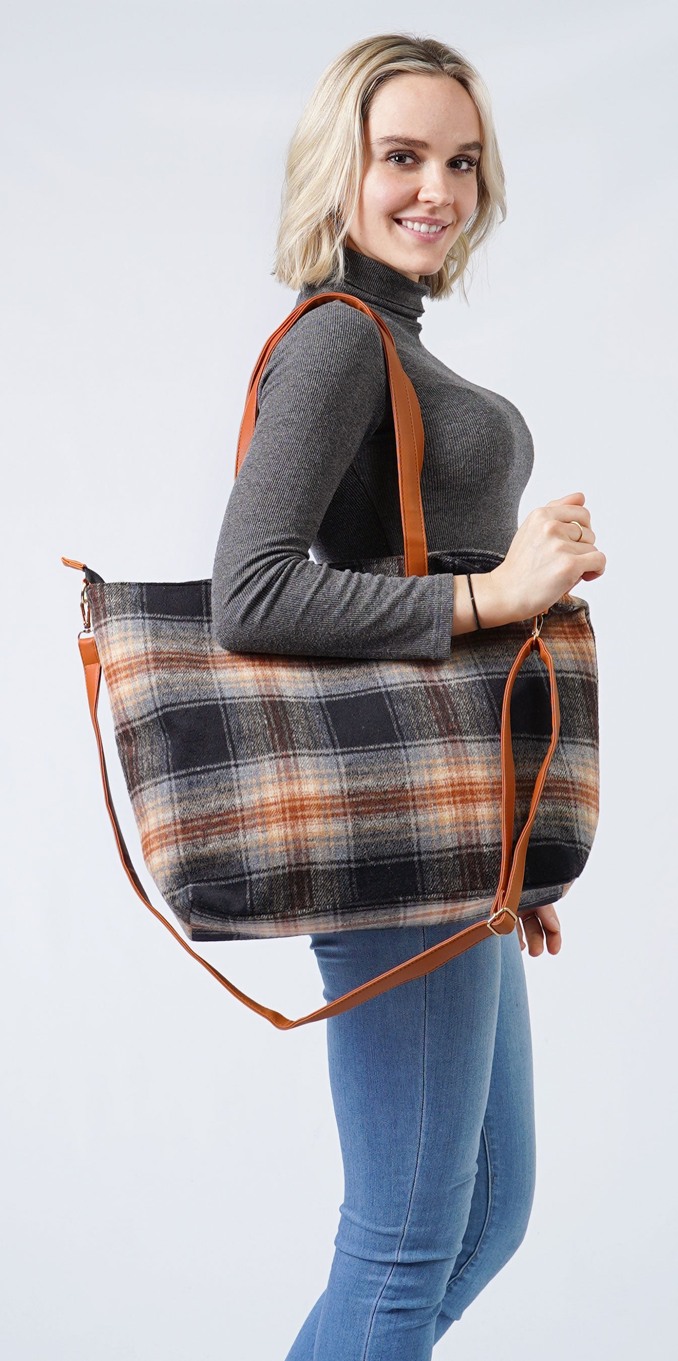 PLAID WEEKEND TOTE BAG + POUCH