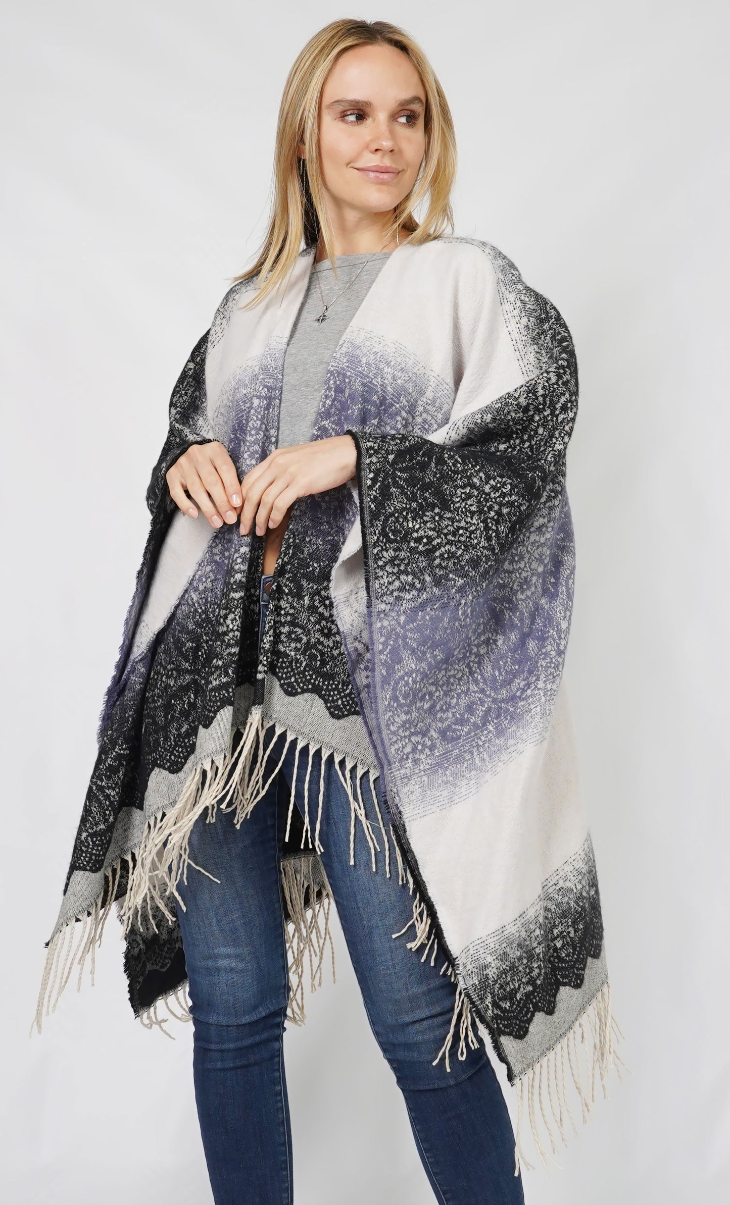 LACE TEXTURE OMBRE CAPE W/FRINGE