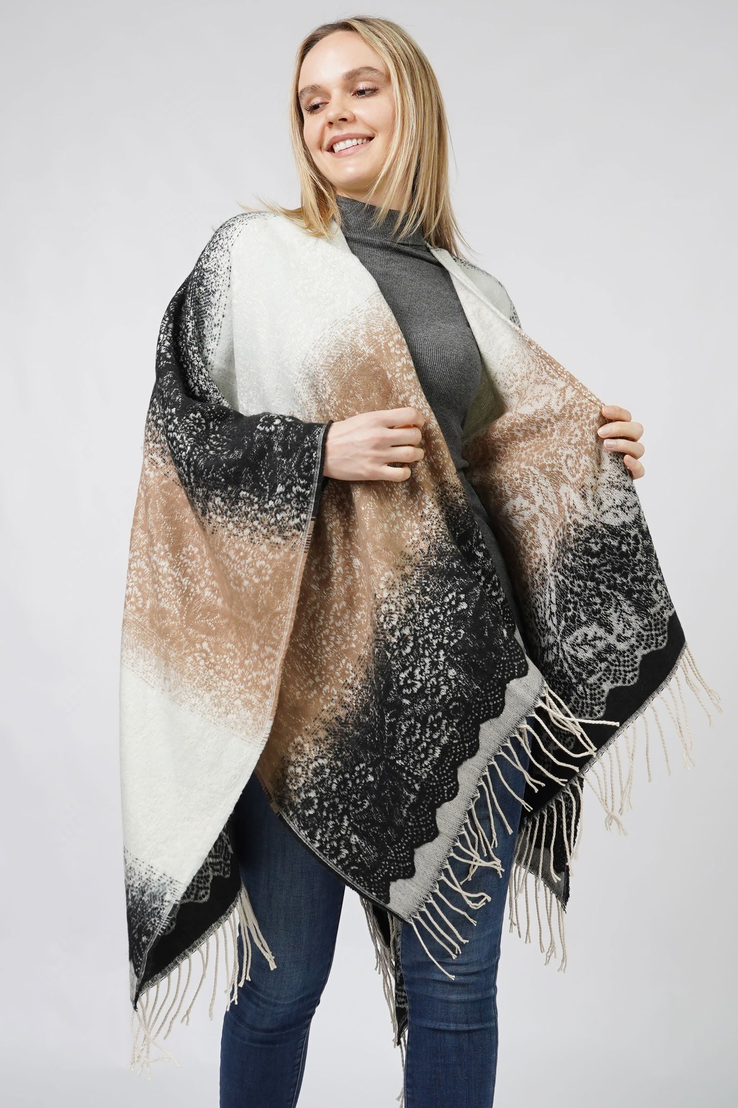 LACE TEXTURE OMBRE CAPE W/FRINGE