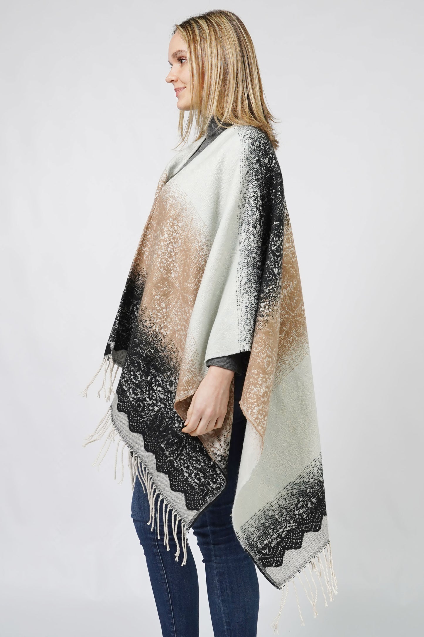 LACE TEXTURE OMBRE CAPE W/FRINGE