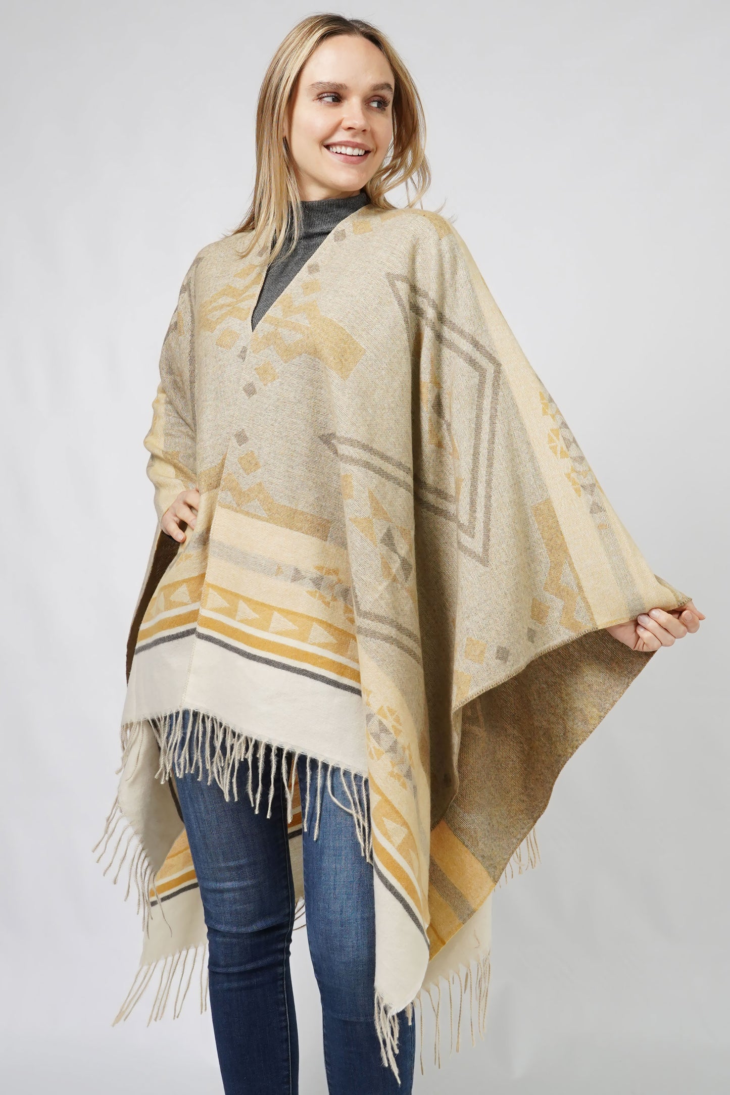 AZTEC PATTERN CAPE W/FRINGE