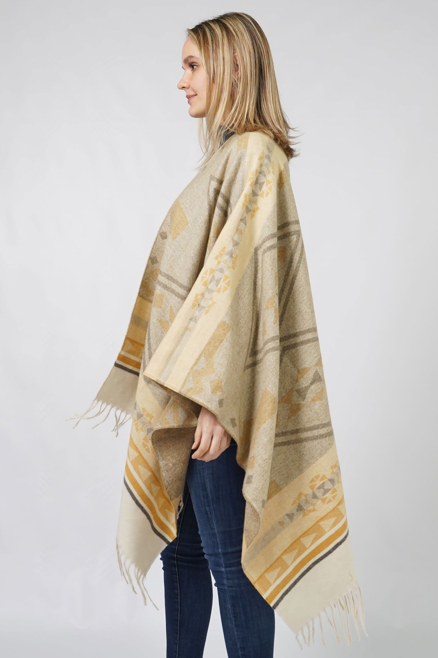 AZTEC PATTERN CAPE W/FRINGE