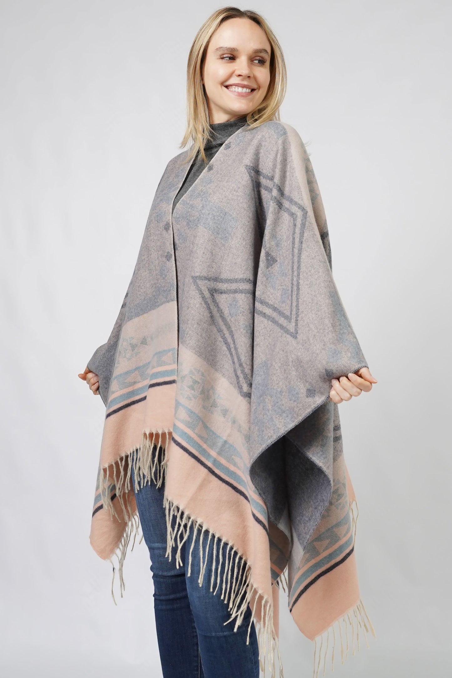 AZTEC PATTERN CAPE W/FRINGE