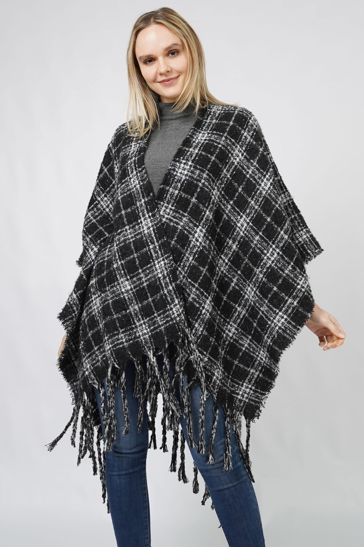 PLAID REVERSIBLE CAPE W/FRINGE