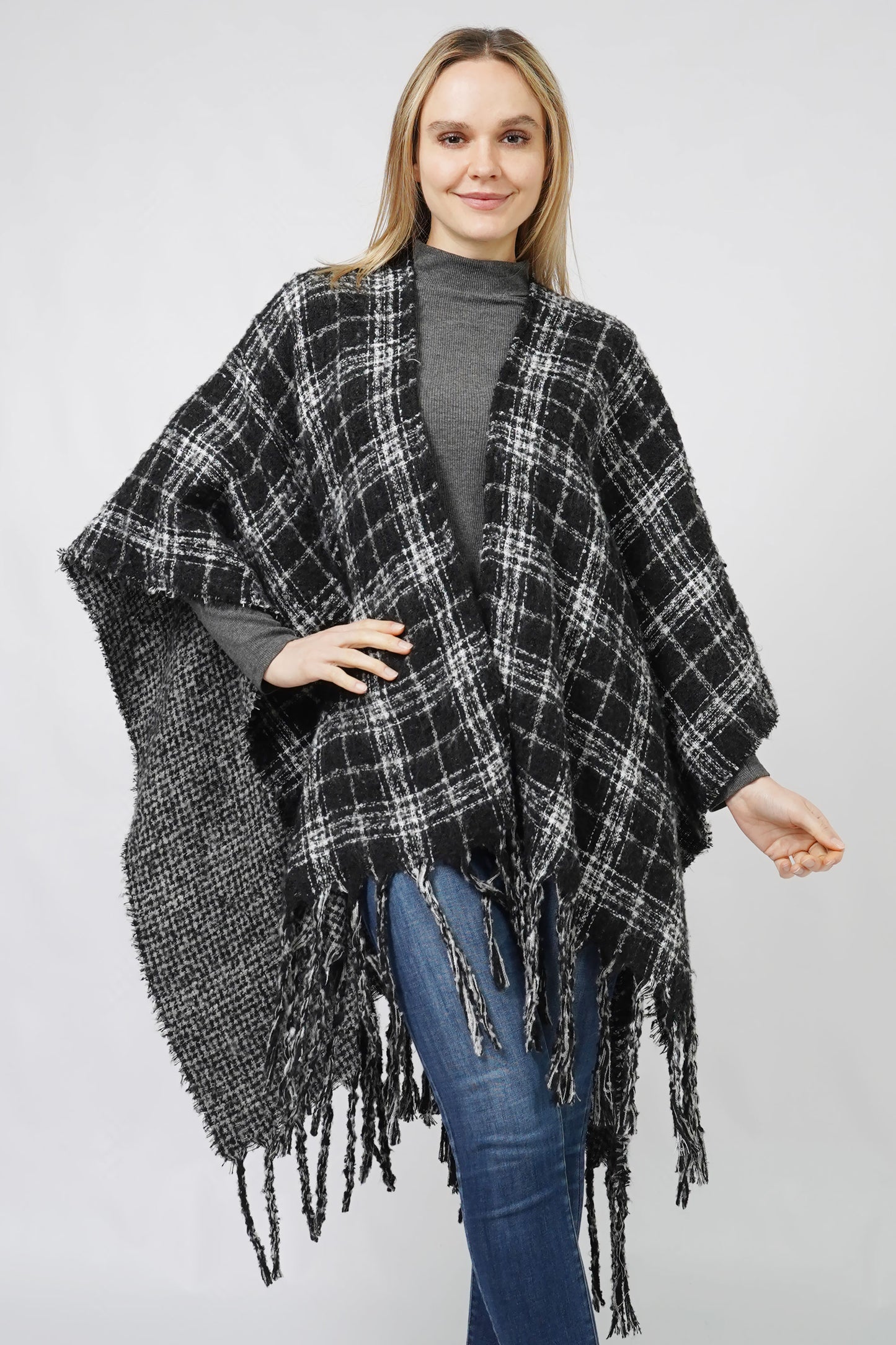 PLAID REVERSIBLE CAPE W/FRINGE