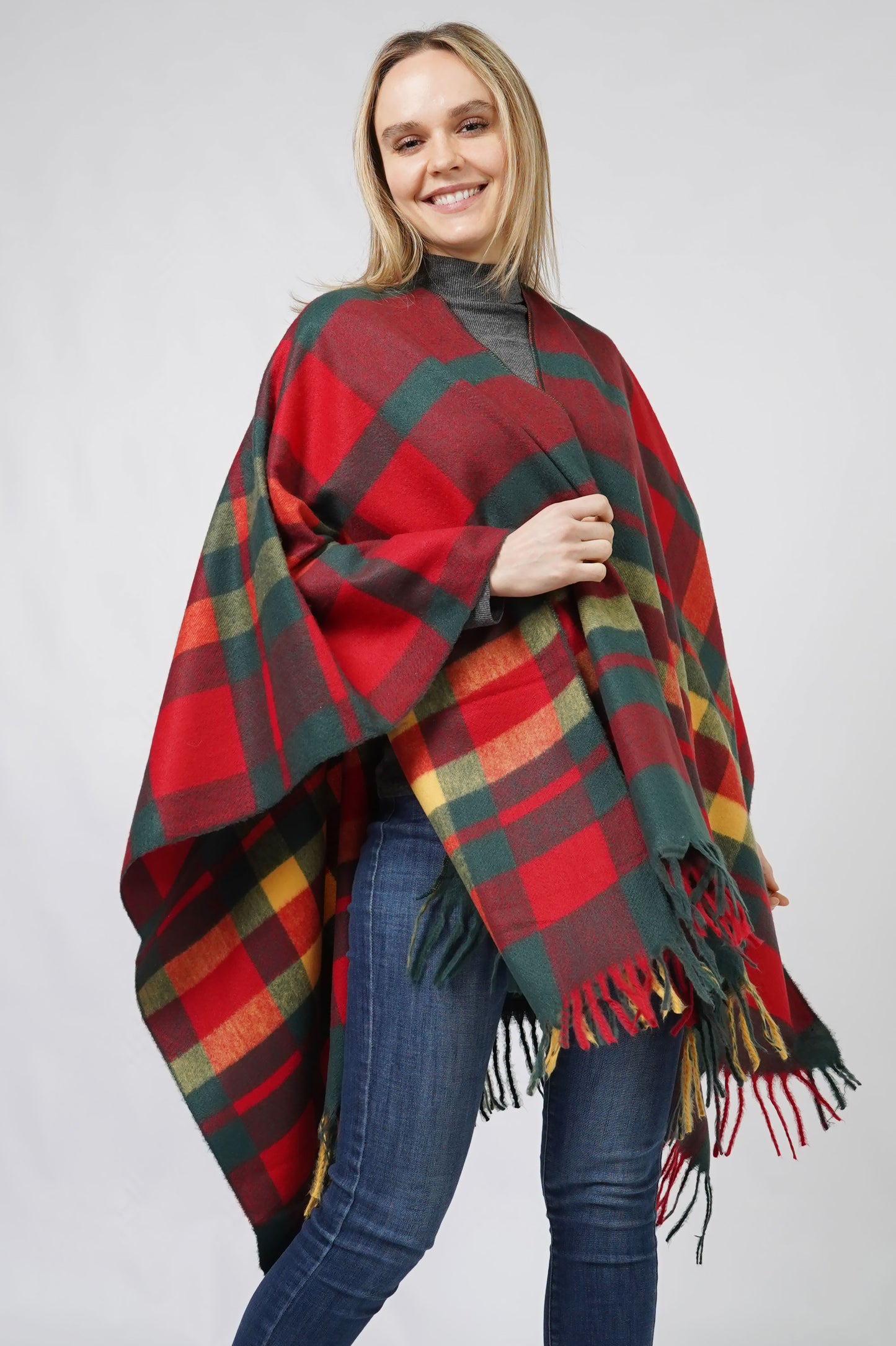 PLAID CAPE W/FRINGE