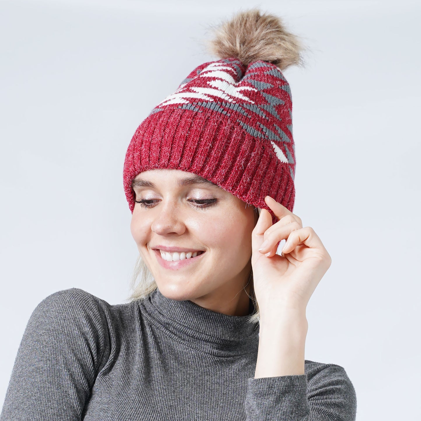 WESTERN KNIT BEANIE W/POMPOM