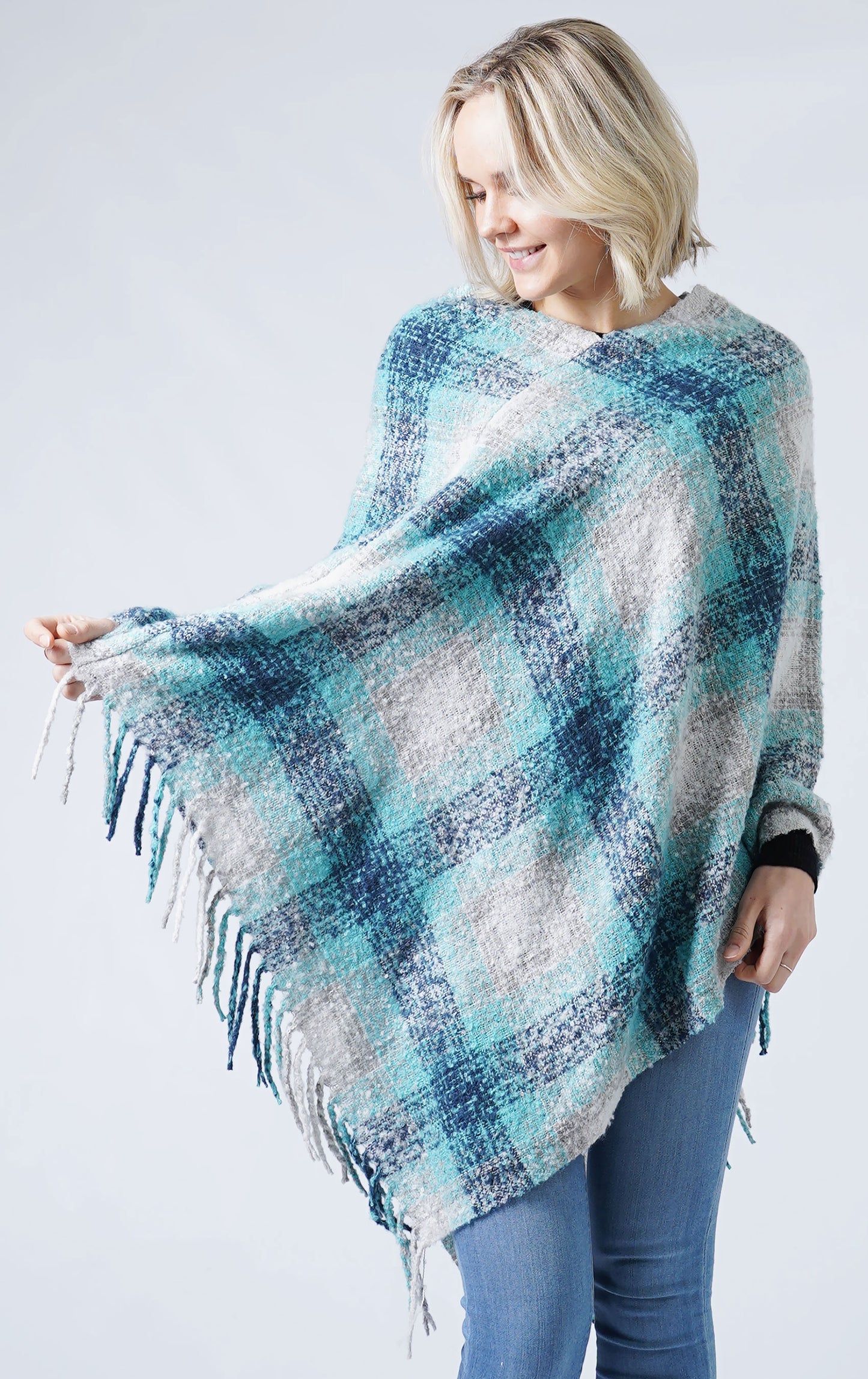 PLAID PONCHO WITH FRINGE