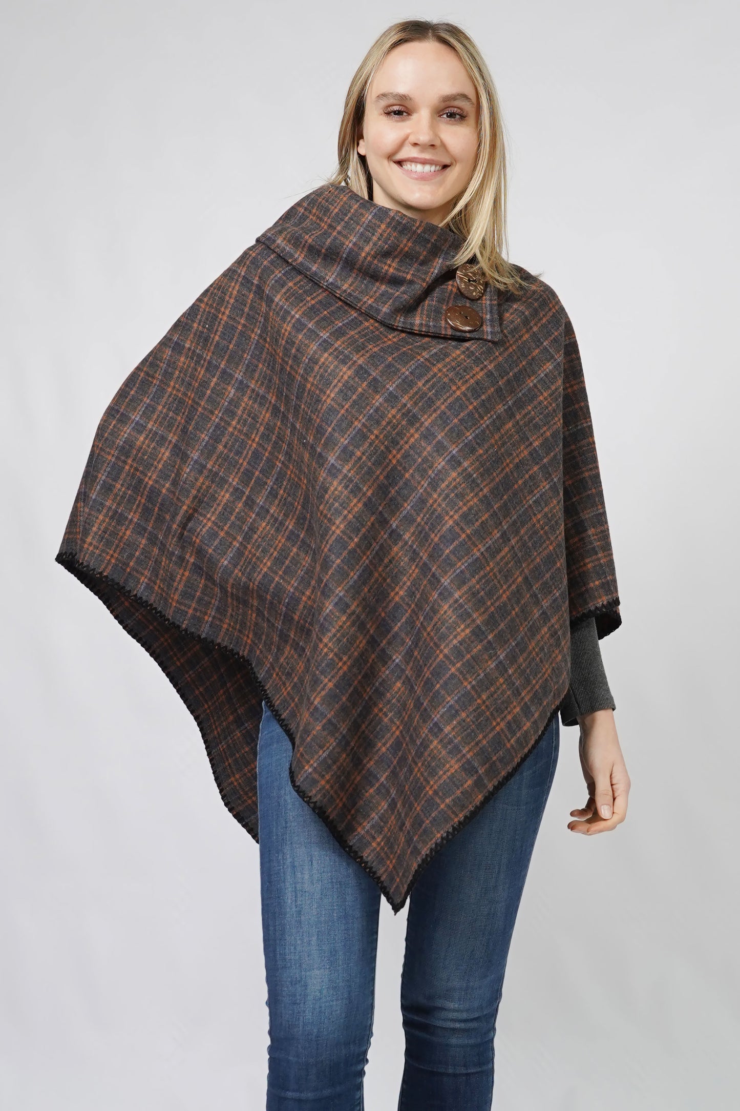 PLAID+COCONUT BUTTON PONCHO