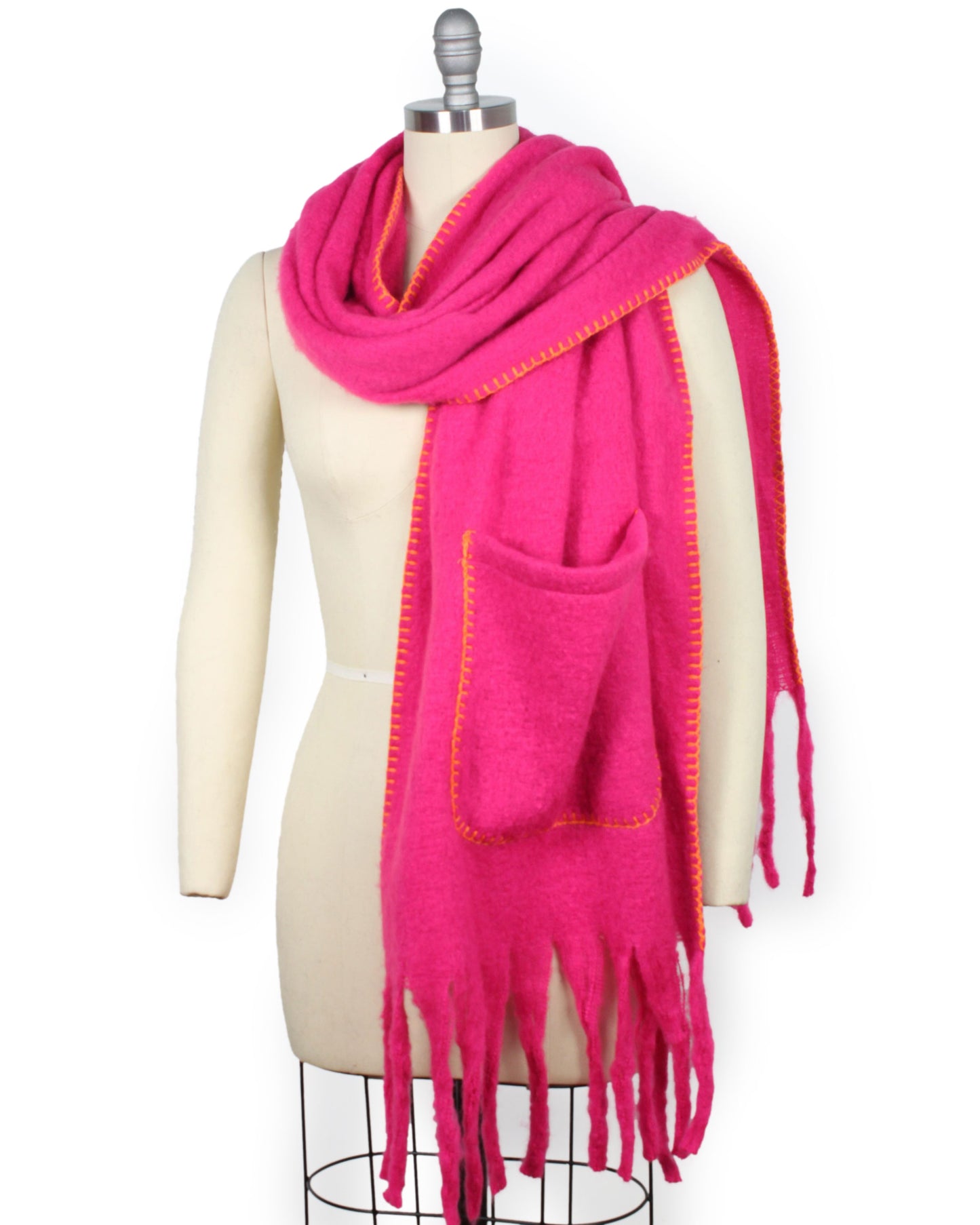 EDGE STITCH POCKET SHAWL W/TASSEL