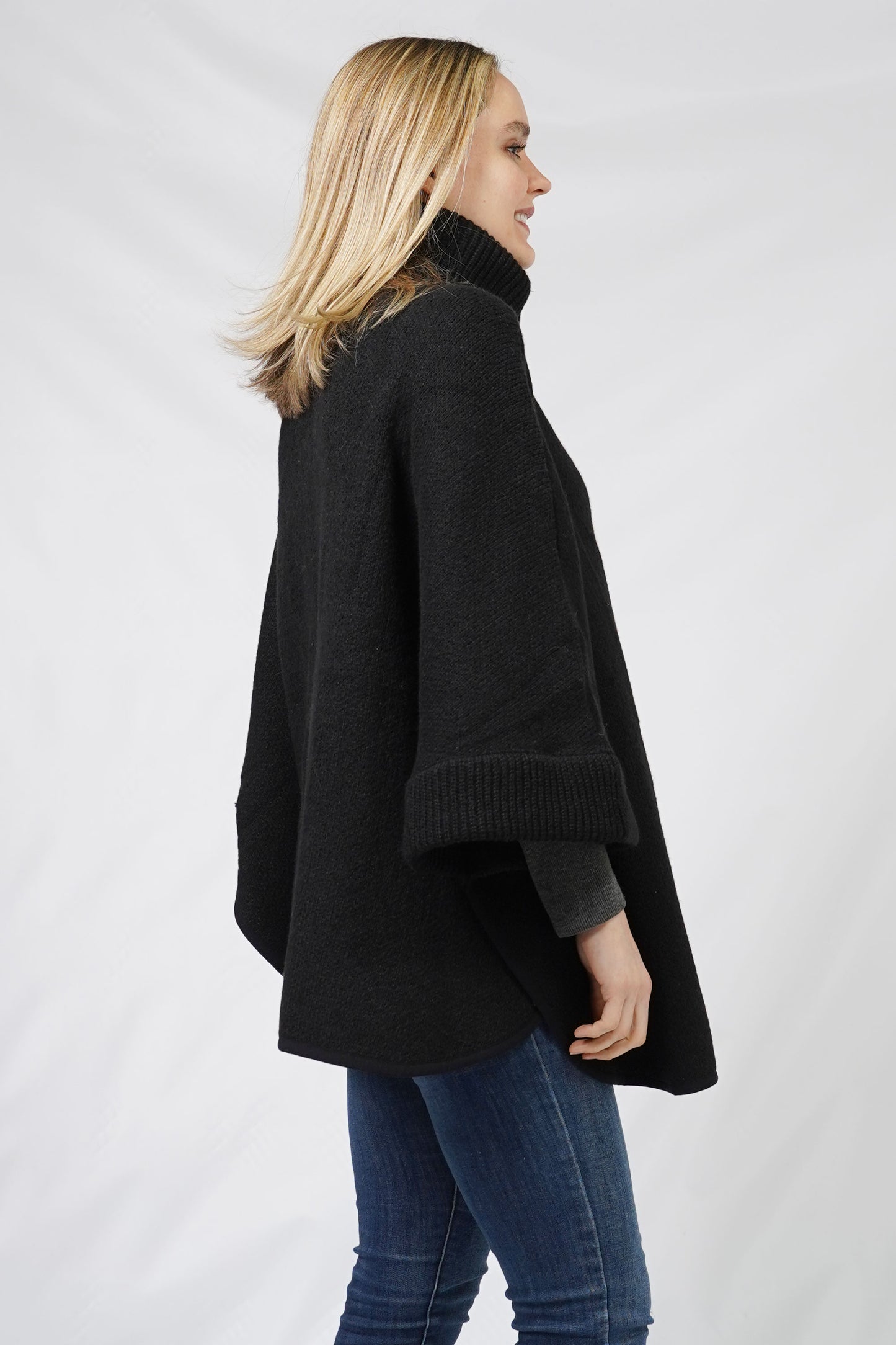 ZIP-UP KNIT CAPE/VEST