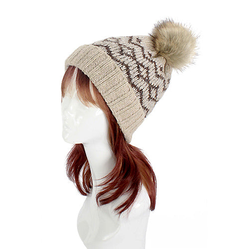 DIAMOND PATTERN KNIT HAT