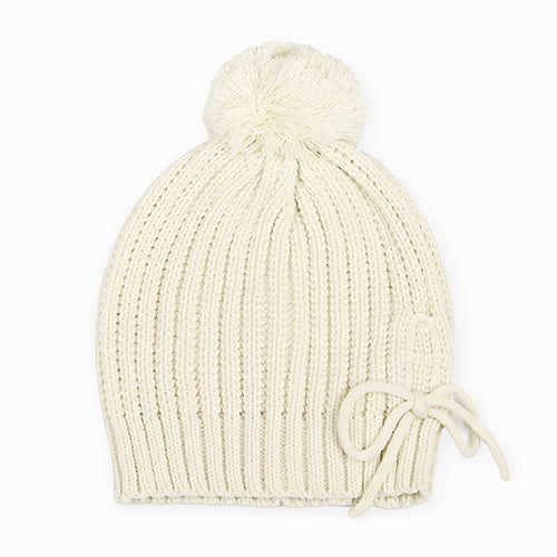 LACE-UP POMPOM BEANIE