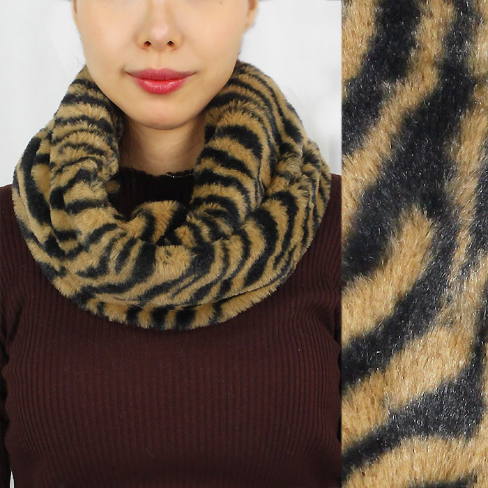 ANIMAL PRINT FAUX FUR TWISTED TUBE SCARF