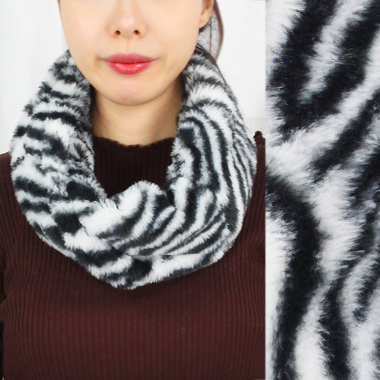 ANIMAL PRINT FAUX FUR TWISTED TUBE SCARF