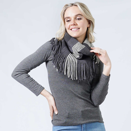 STRIPE KNIT TUBE SCARF W/TASSEL