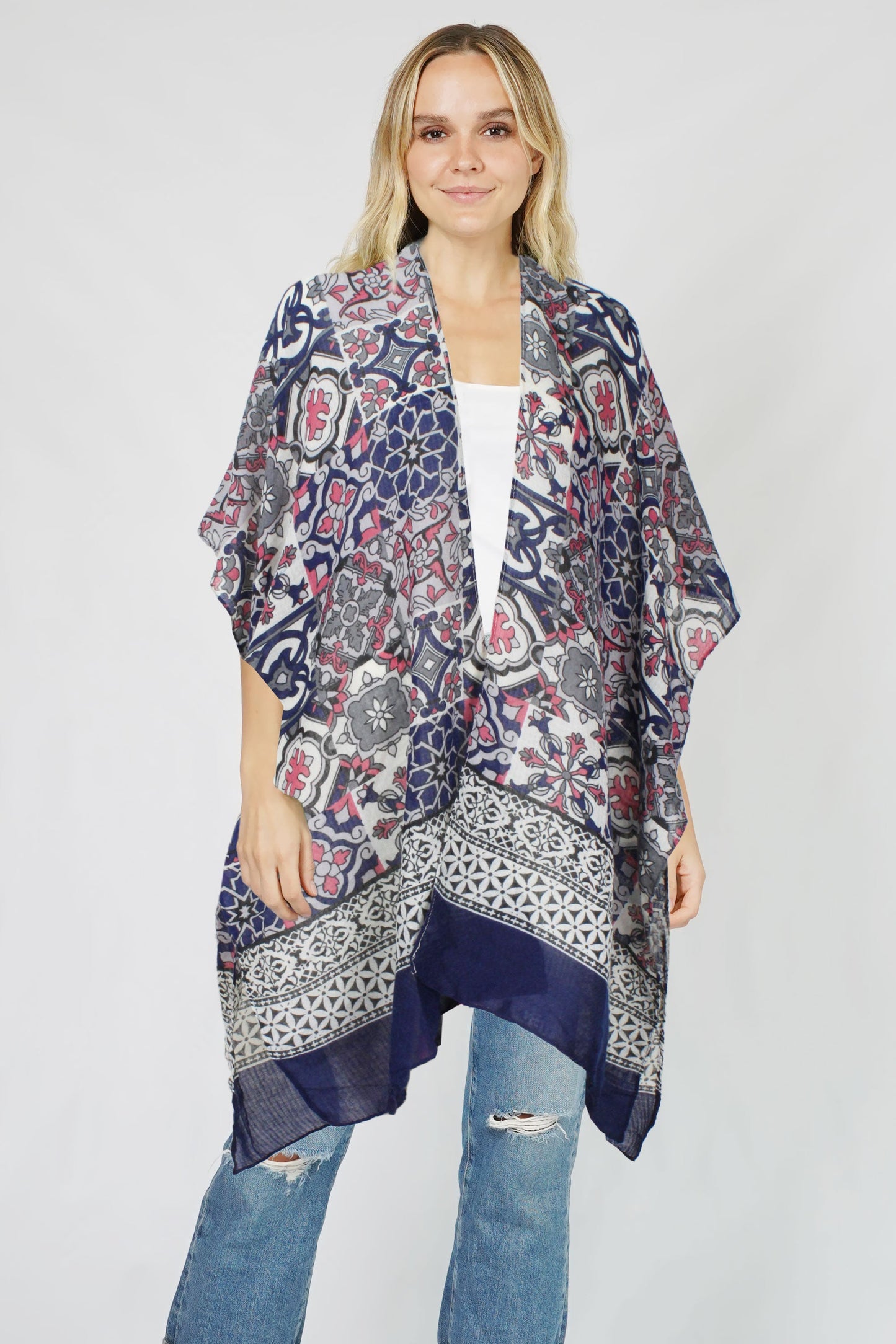 TILE PRINT KIMONO W/TASSEL